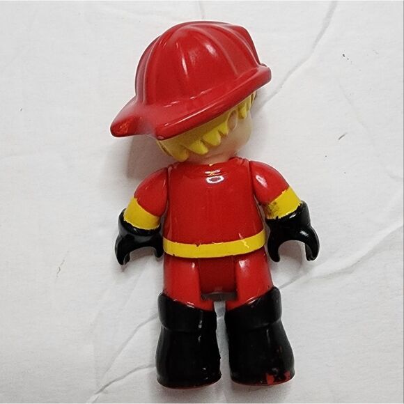 Mega Bloks posable Figure Fireman Boy Fire Man Replacement Piece blond hair. - Picture 3 of 5
